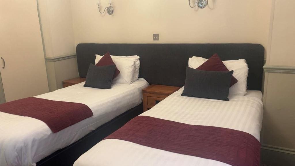 Twin Room room - Image 2