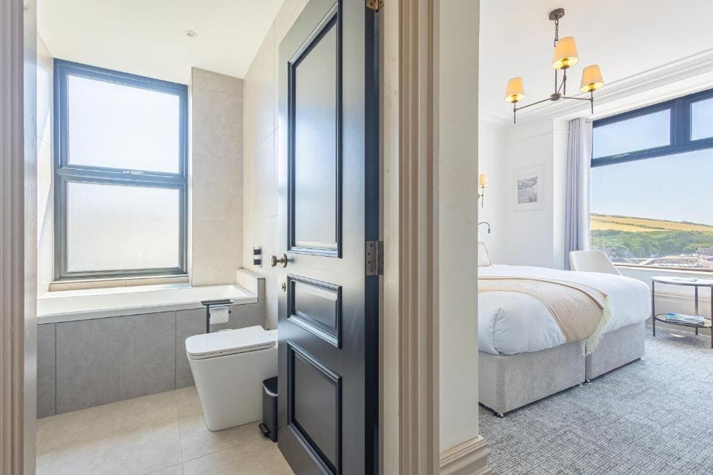 Superior Double or Twin Room with Sea View room - Image 1