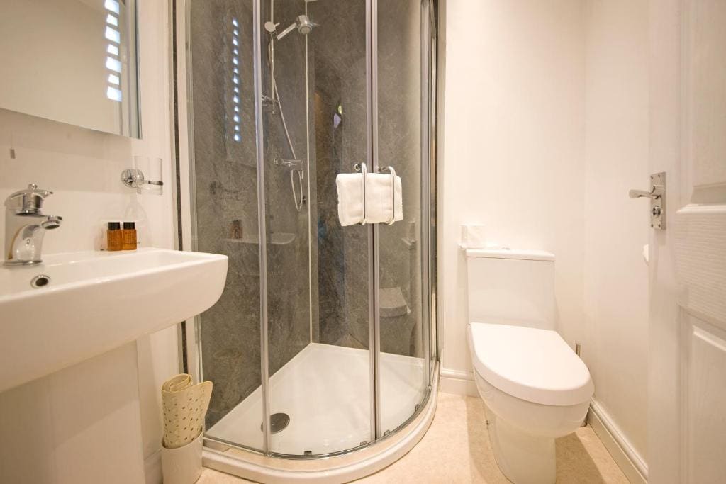 Small Double Room with View room - Image 2