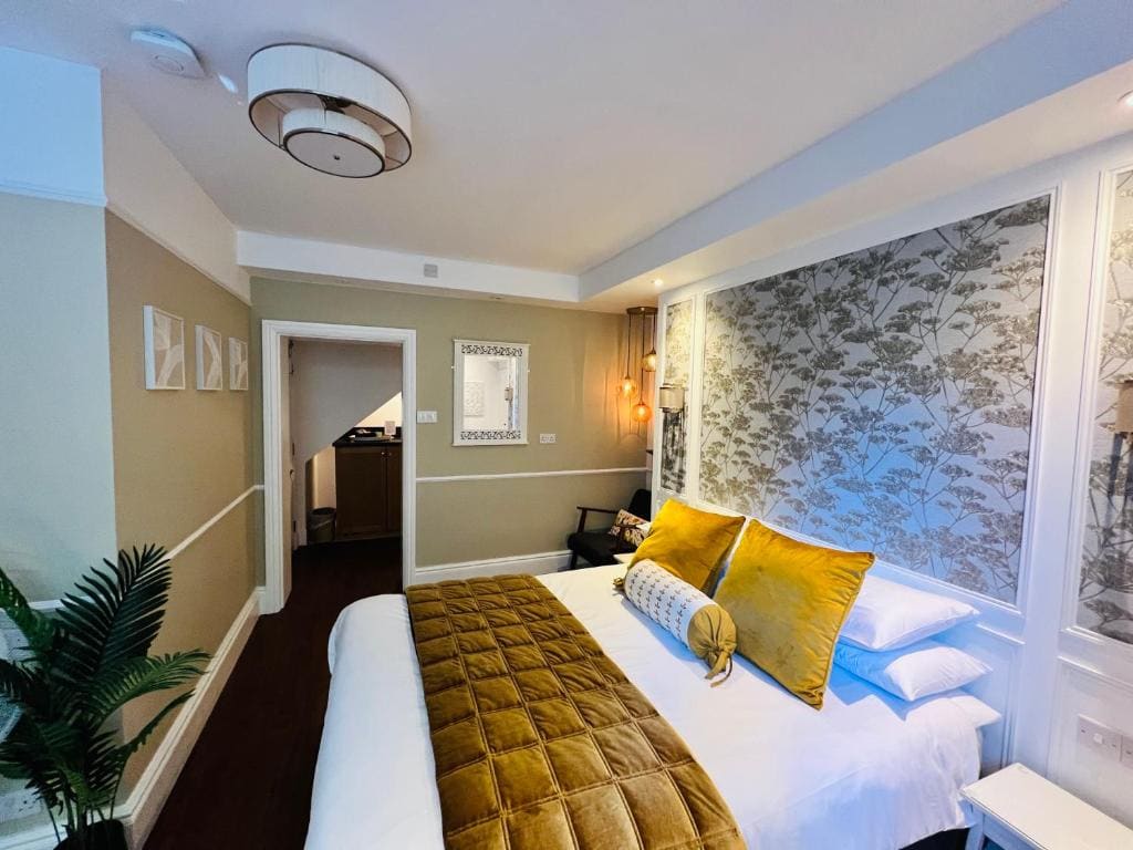 Superior Double Room room - Image 3