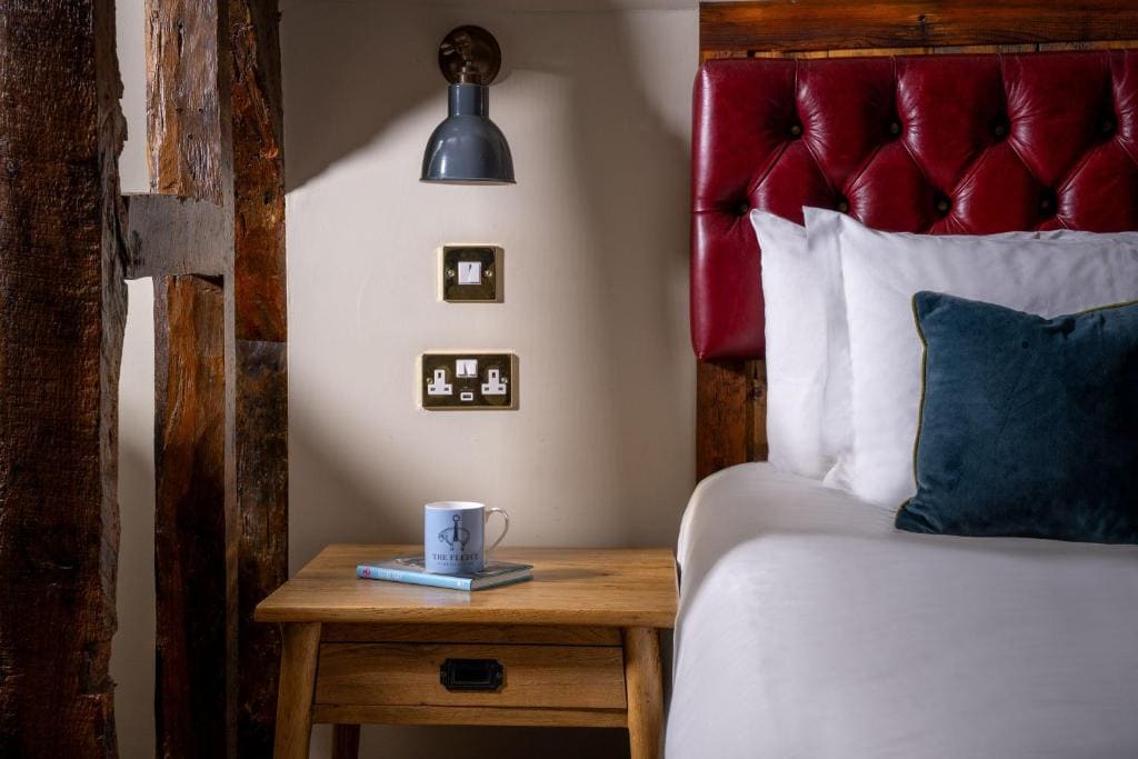 Feature Double Room with Sofa Bed room - Image 2