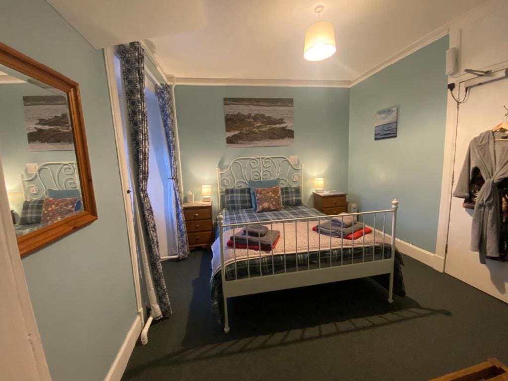 King room with Ensuite room - Image 1