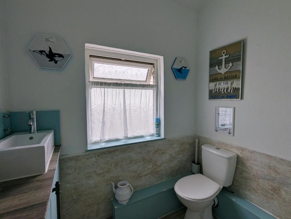Room room - Image 3
