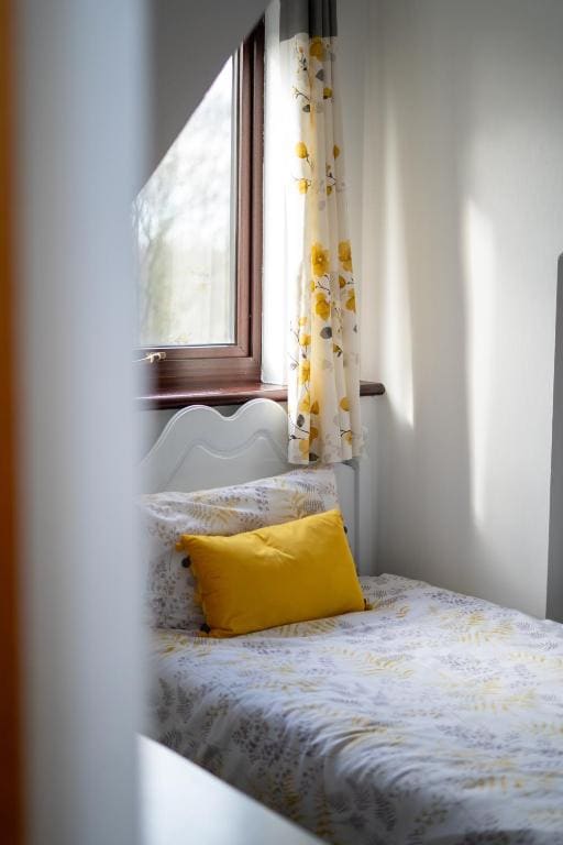 Family Room room - Image 3