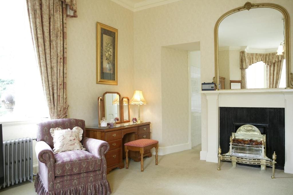 Deluxe Twin Room room - Image 2