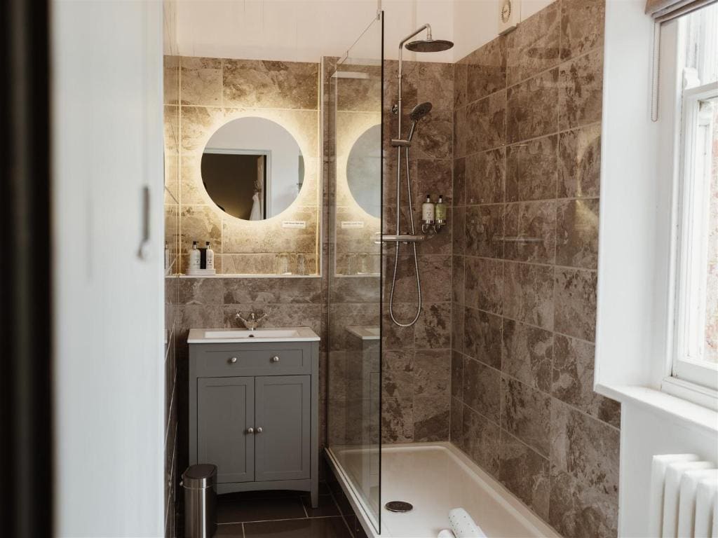 Standard King Room room - Image 1