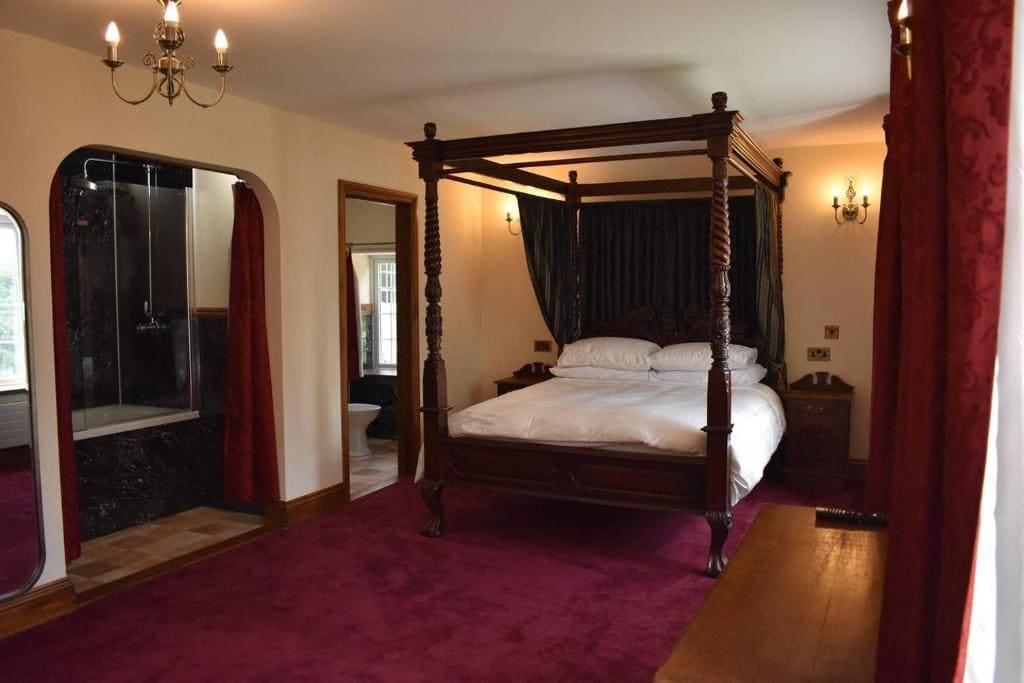 King Room with Balcony room - Image 1