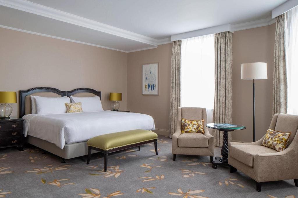 Executive Room, Executive lounge access, 1 King room - Image 1