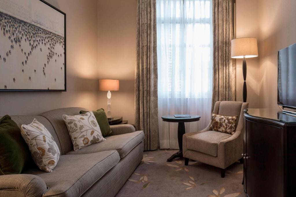Superior Suite, 1 King room - Image 1