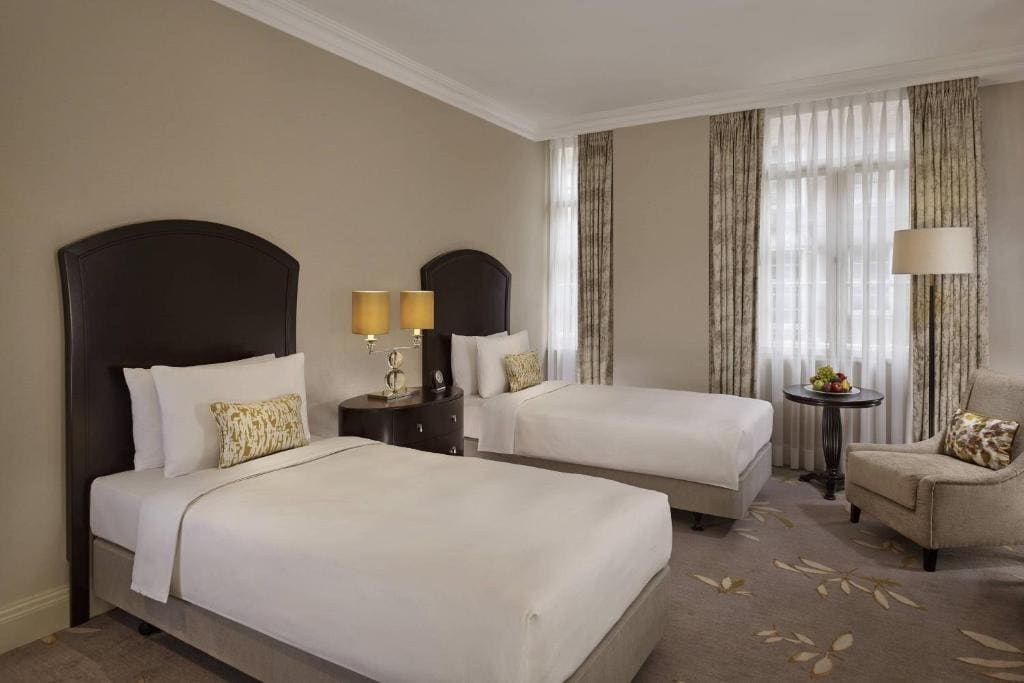 Superior Twin, Guest room room - Image 2
