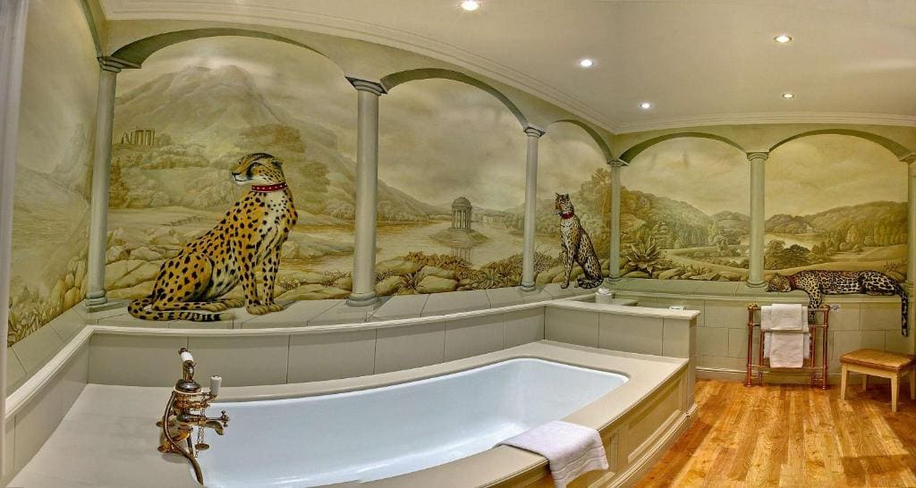 Deluxe King Suite with Four Poster Bed room - Image 3