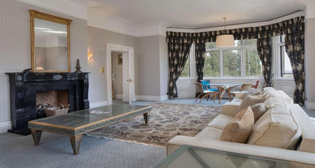 Deluxe King Suite with Four Poster Bed room - Image 2