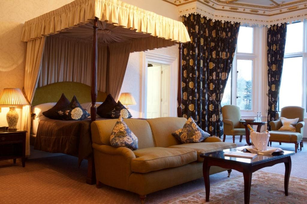 Superior King Suite with Four Poster Bed room - Image 2