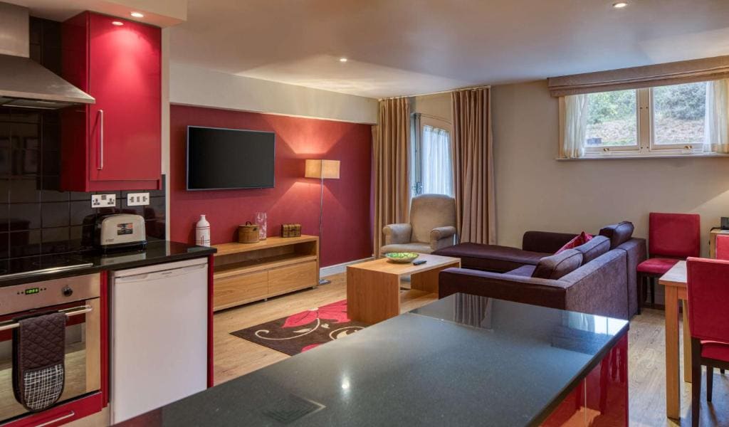 One-Bedroom Apartment room - Image 2