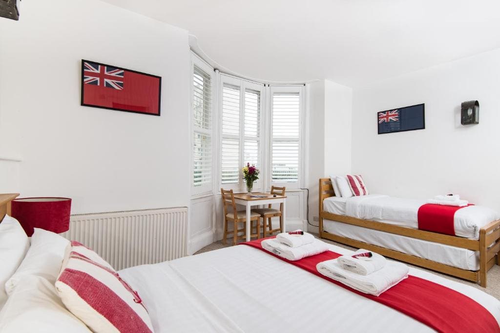 Family Room with Sea View room - Image 2