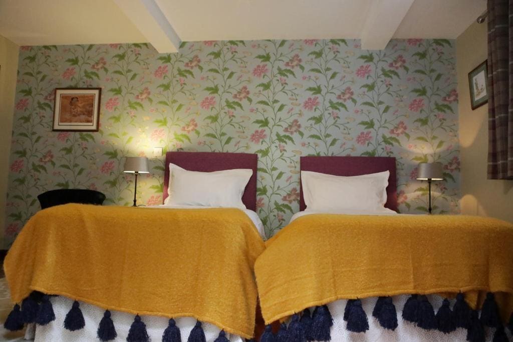 Twin Room with Private Bathroom room - Image 1