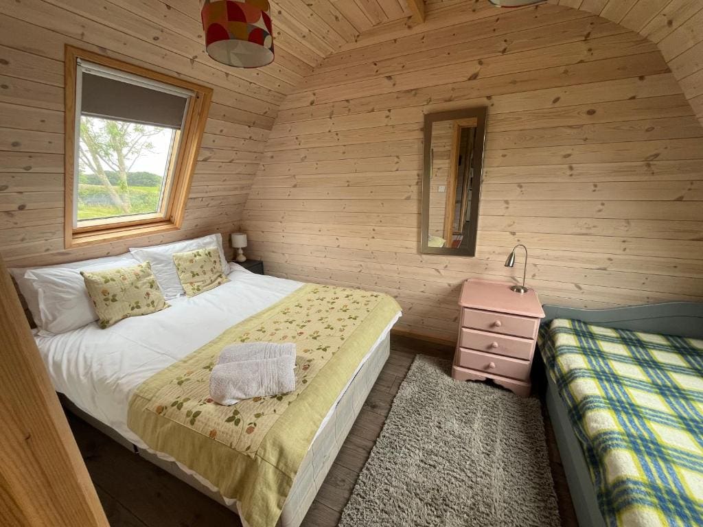 Mobile Home room - Image 1