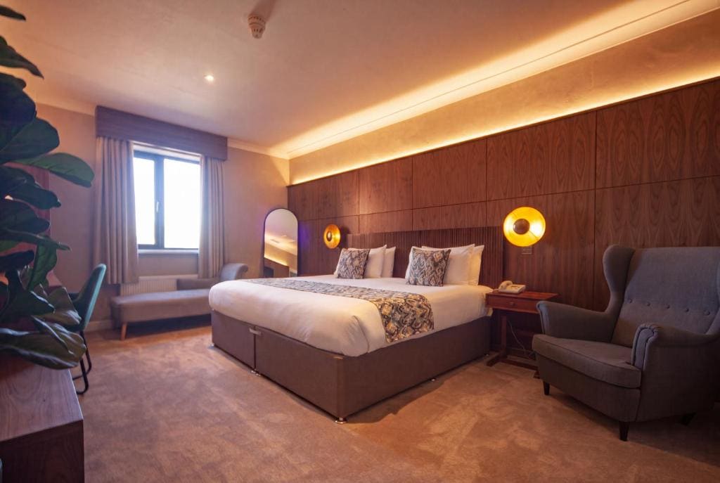 Bridal Suite room - Image 3