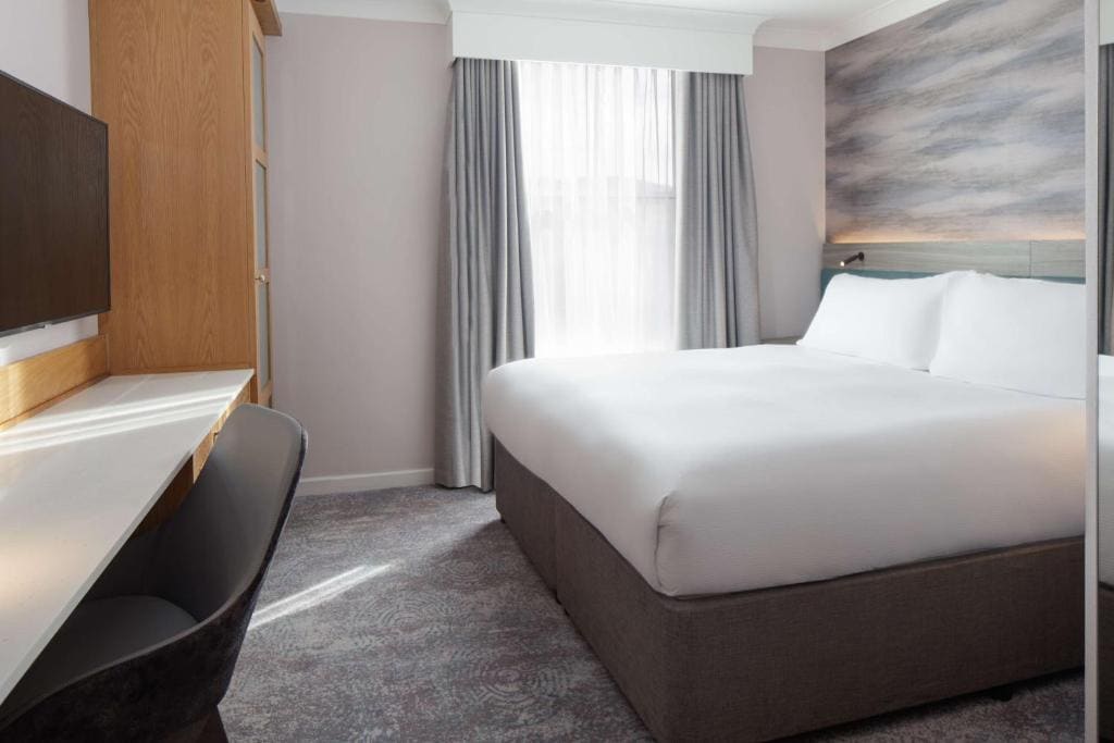 King Guest Room room - Image 1