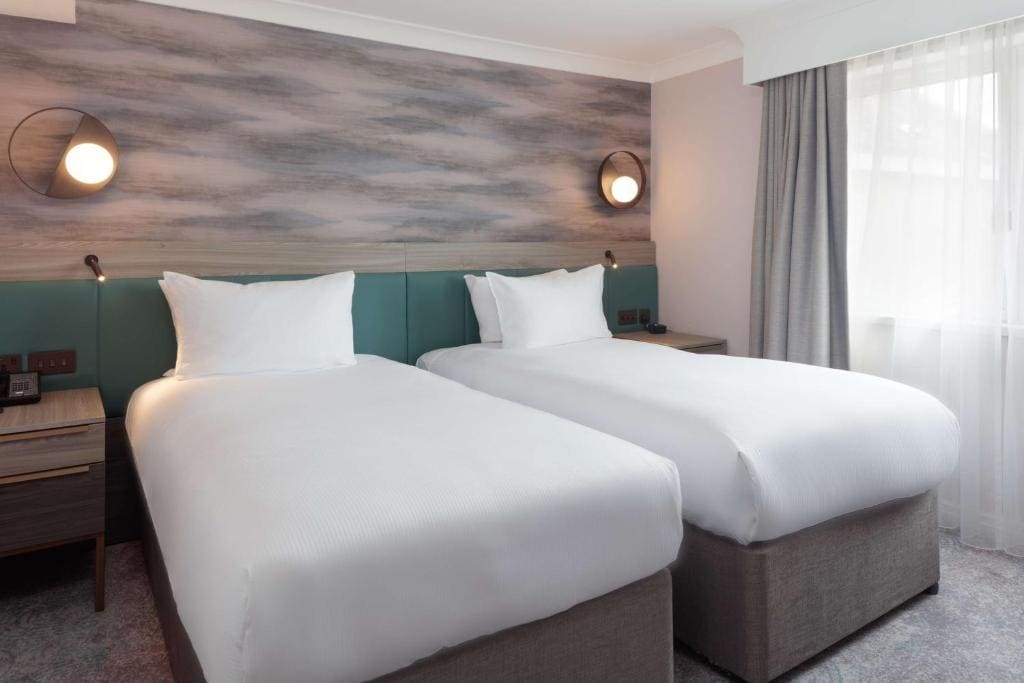 Superior Twin Room room - Image 2
