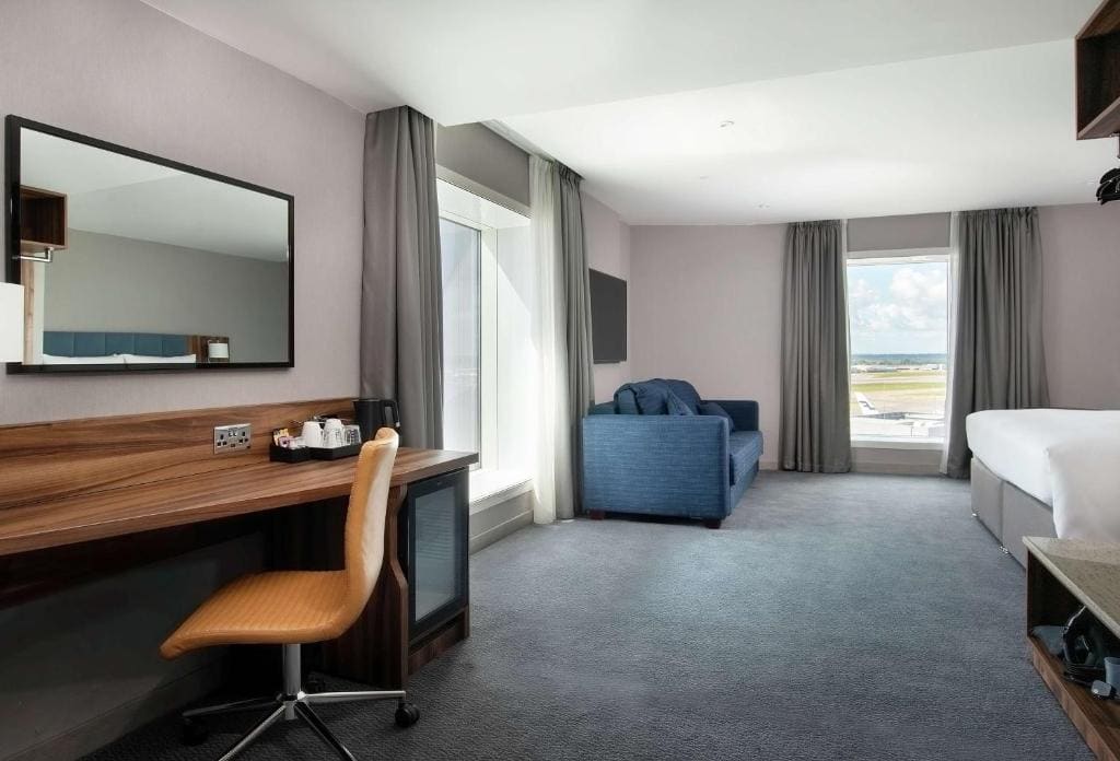 Family Room room - Image 1