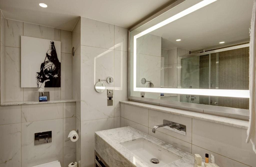 Superior Twin Room room - Image 3