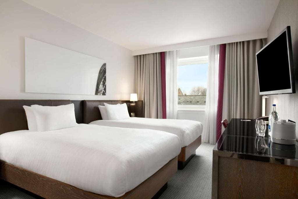 Superior Twin Room room - Image 2