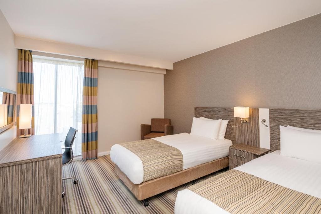 Standard Twin Room with Airport view room - Image 1