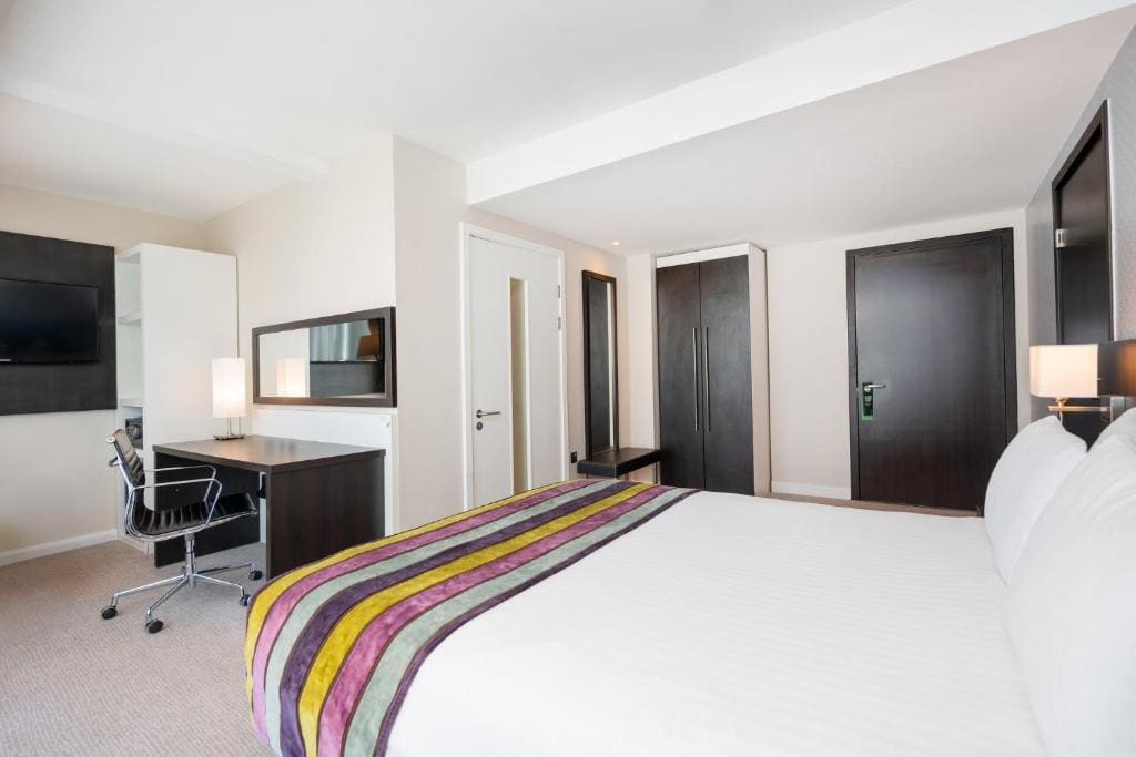 Standard King Room room - Image 3