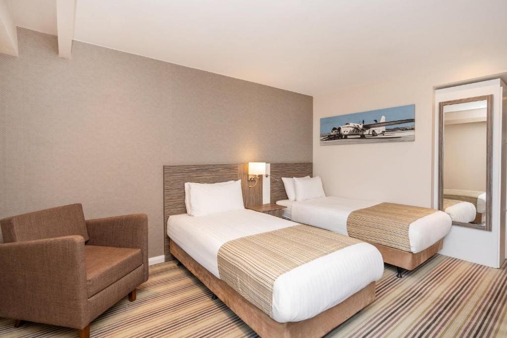 Standard Room with Two Single Beds room - Image 1