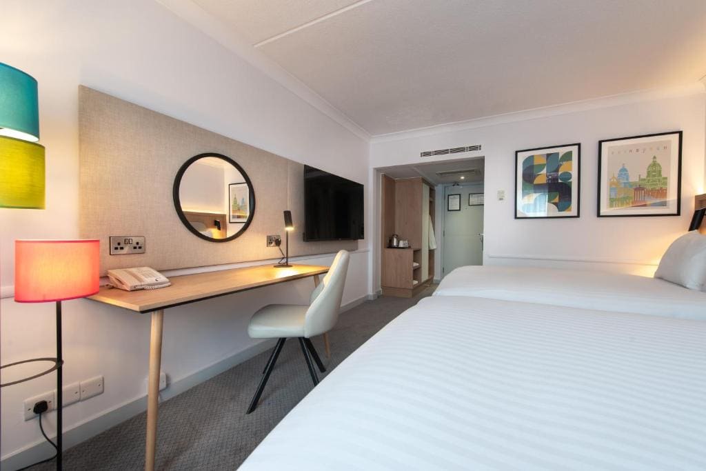 Standard Double Room with Two Double Beds room - Image 2