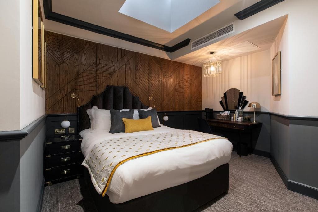 Superior Double Room room - Image 2
