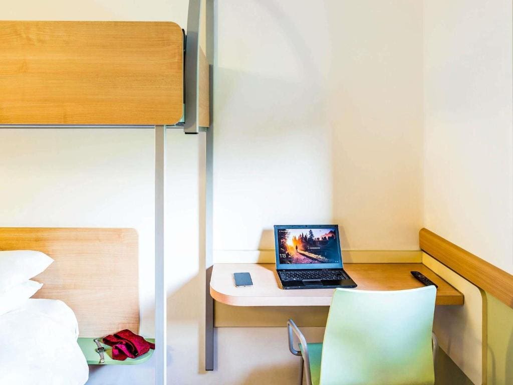 Standard Triple Room room - Image 1
