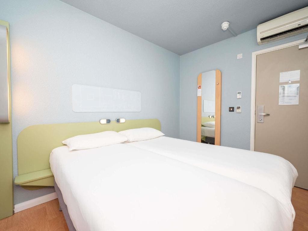 Twin Room room - Image 1