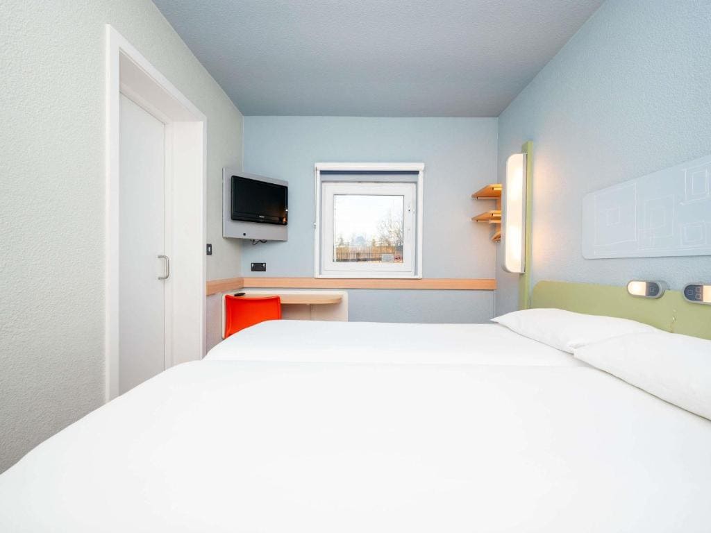 Twin Room room - Image 3
