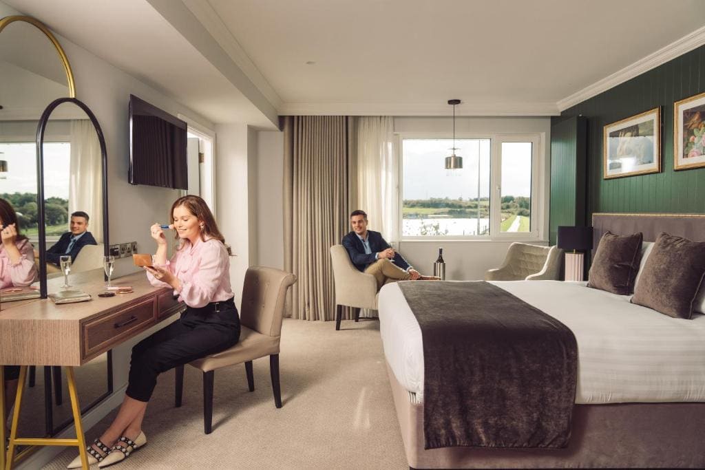 Superior King Room room - Image 2