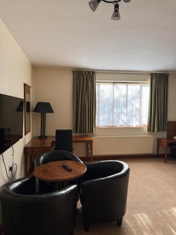 Double Room with Extra Bed room - Image 3