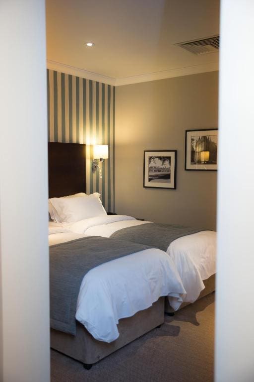 Superior Twin Room room - Image 1
