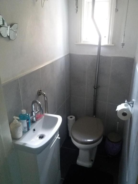 Double Room with Shared Toilet room - Image 2