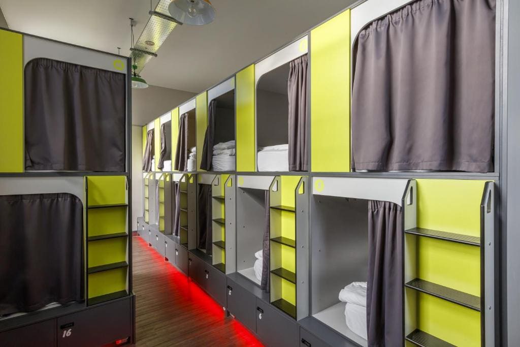 POD BED in 16 Bed Mixed Dorm room - Image 1
