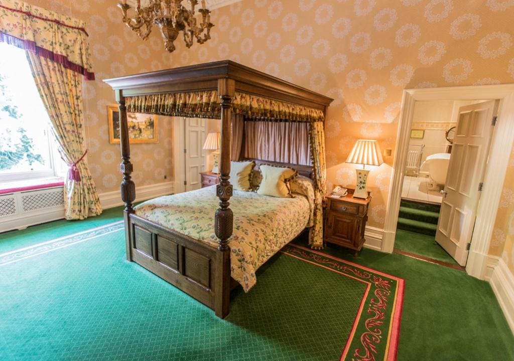Four Poster Suite room - Image 1