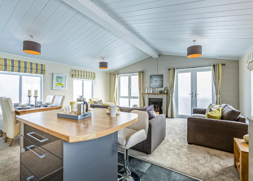 Two-Bedroom House room - Image 3
