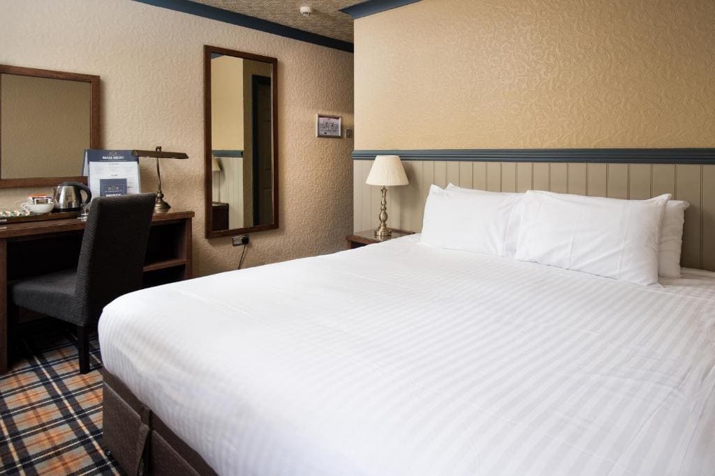 Double or Twin Room room - Image 2