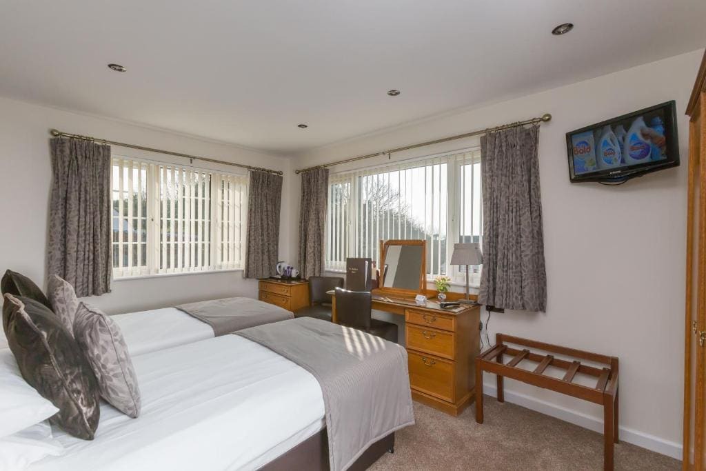 Standard Double or Twin Room room - Image 2