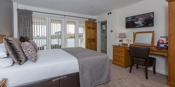 Double Room with Balcony room - Image 1