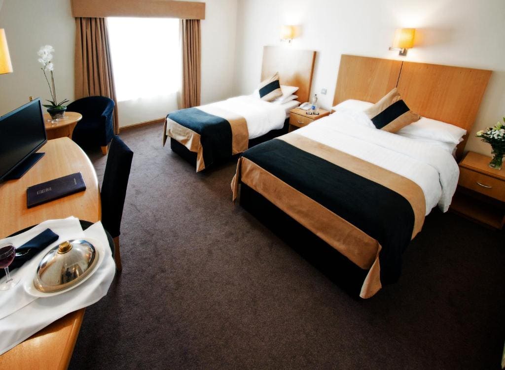 Premier Double or Twin Room room - Image 3