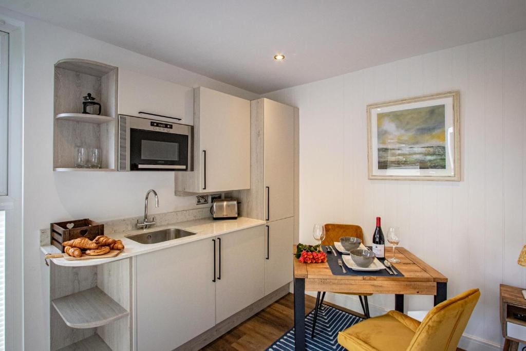 The Orrest Head Pod (Not pet friendly) room - Image 3