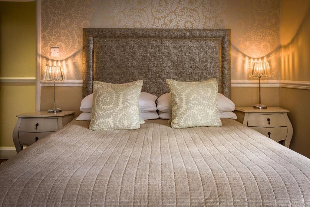 Standard King Room room - Image 3