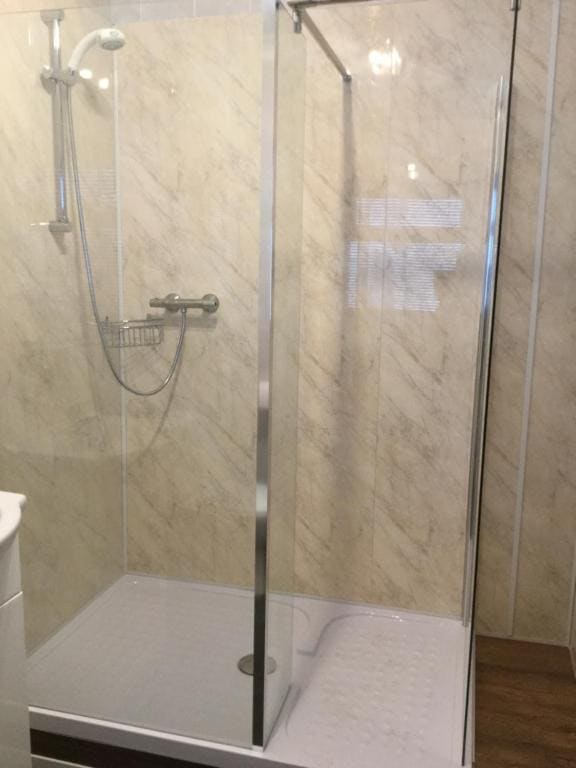 Twin Room with Private Bathroom room - Image 1
