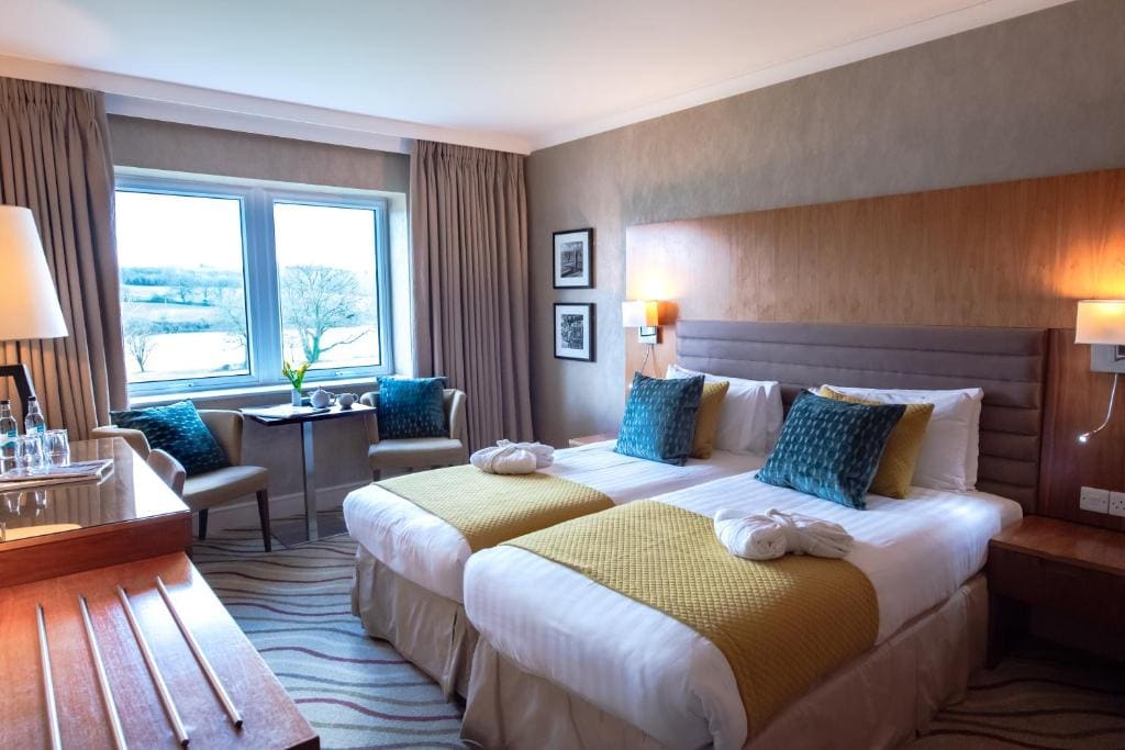 Executive Double or Twin Room with Lake View room - Image 1